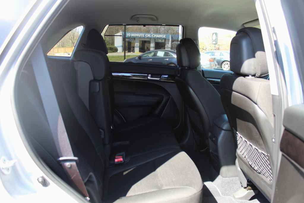 Used 2014 Kia Sorento LX image 26