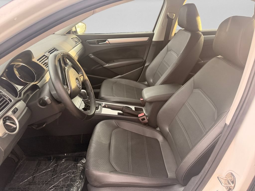Used 2019 Volkswagen Passat 2.0T Wolfsburg FWD image 23