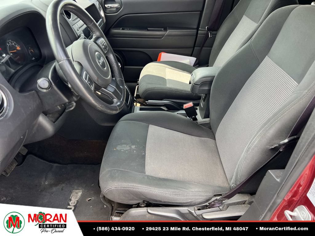 Used 2014 Jeep Patriot Latitude AWD/4WD image 16