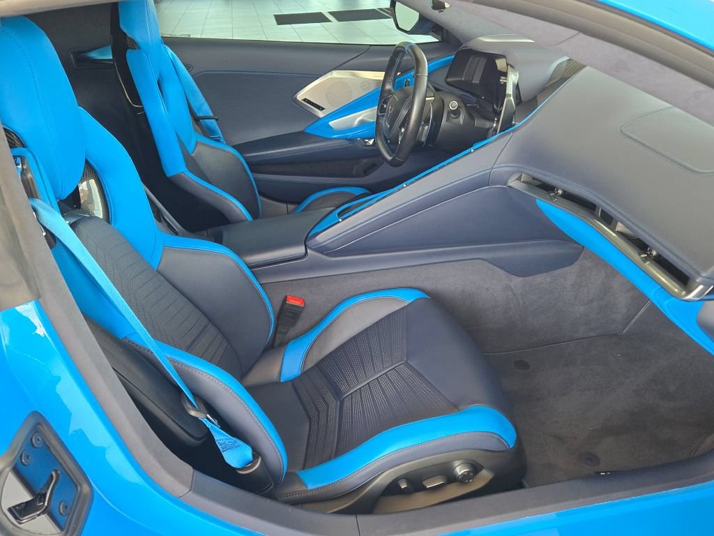Used 2021 Chevrolet Corvette Stingray Premium Cpe w/ Z51 Performance Package RWD image 7