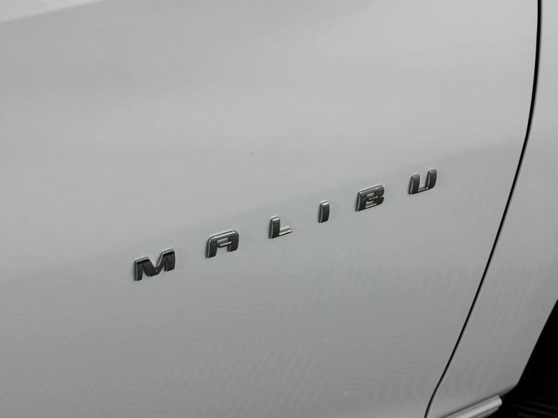 Used 2024 Chevrolet Malibu LT w/ LPO, Floor Liner Package FWD image 16