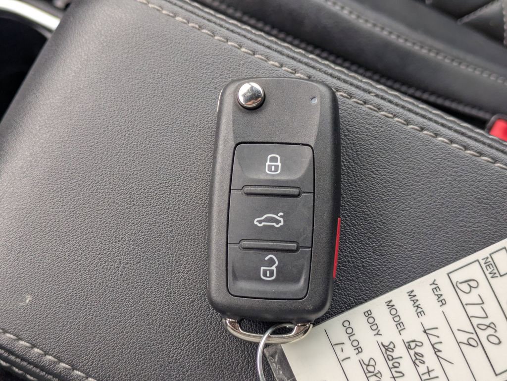 Used 2019 Volkswagen Beetle 2.0T Final Edition SEL image 30