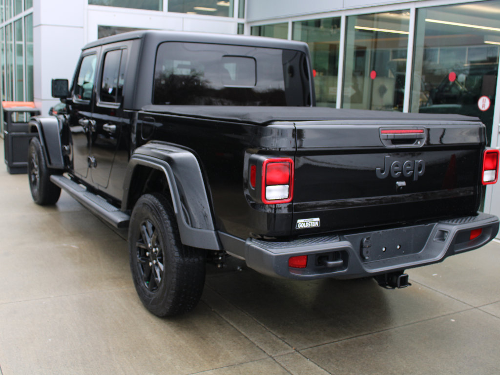 Used 2022 Jeep Gladiator Sport image 5