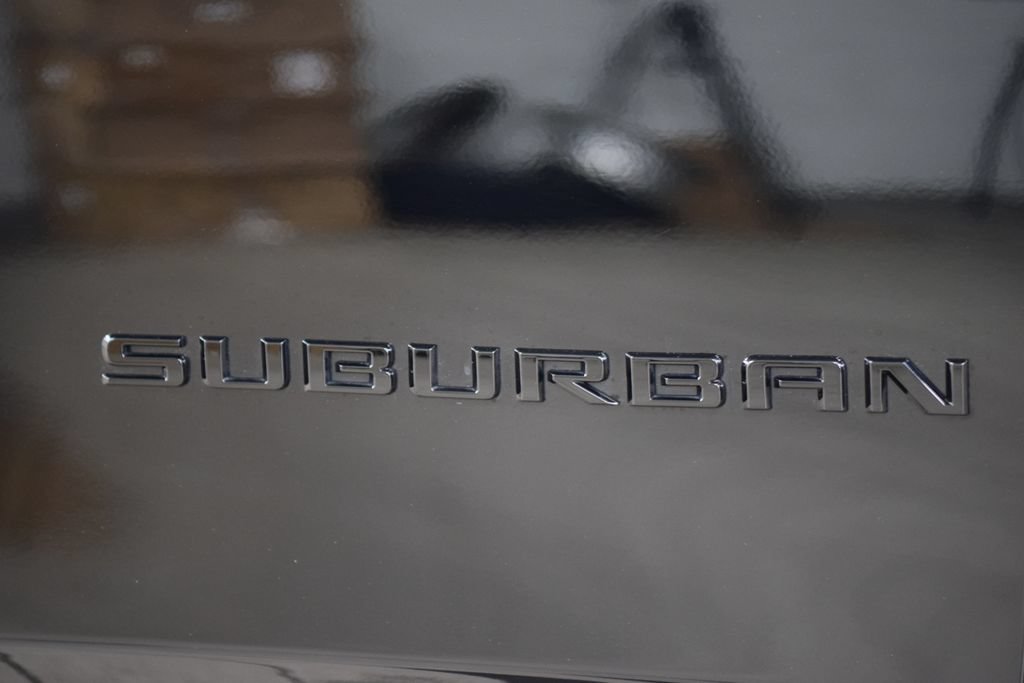 Used 2024 Chevrolet Suburban RST w/ Luxury Package AWD/4WD image 14