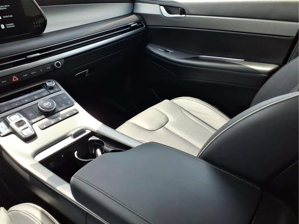 Used 2024 Hyundai Palisade SEL FWD image 11