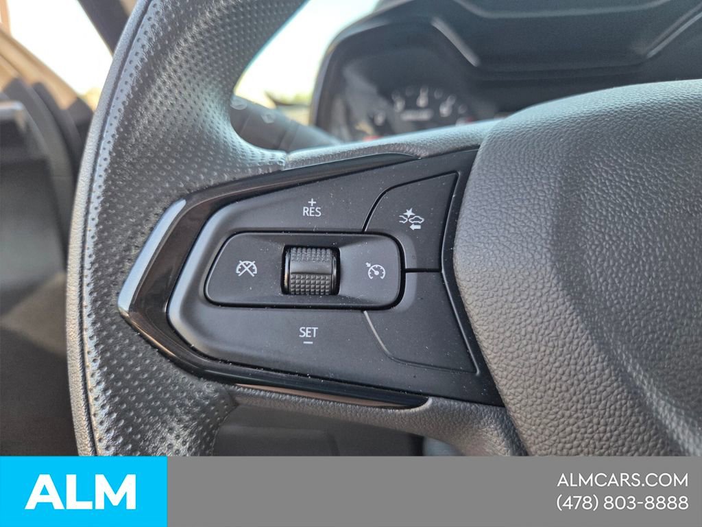 Used 2025 Chevrolet Trax LS FWD image 24