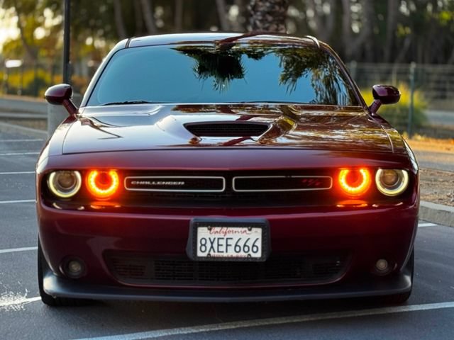Used 2019 Dodge Challenger R/T w/ Driver Convenience Group RWD image 4