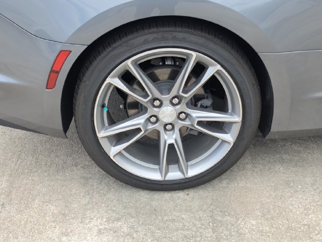 Used 2022 Chevrolet Camaro LT w/ RS Package RWD image 6