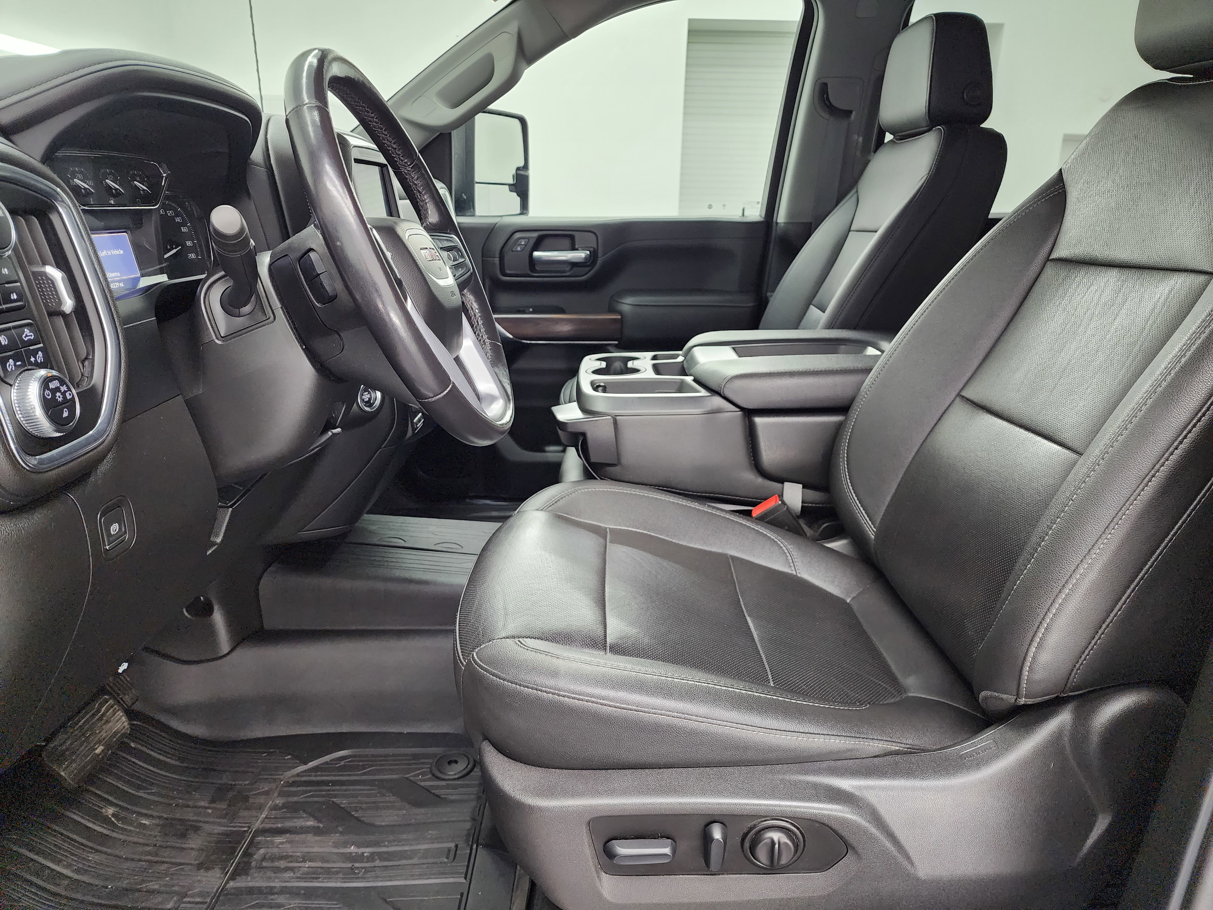 Used 2022 GMC Sierra 2500 SLT w/ LPO, GMC Protection Package image 8