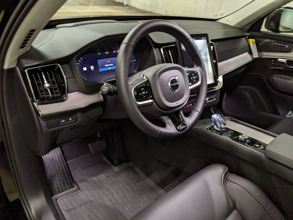 New 2026 Volvo XC90 T8 Ultra w/ Protection Package Premier AWD/4WD image 8