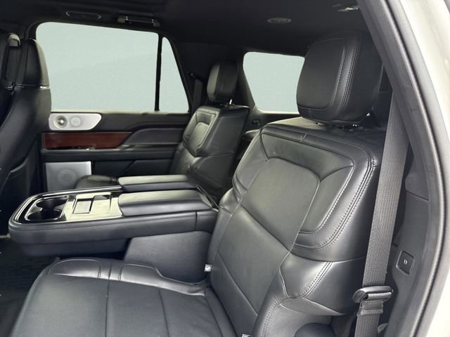 Certified 2024 Lincoln Navigator L Reserve AWD/4WD image 37