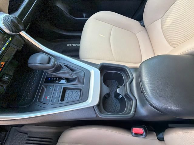 Used 2019 Toyota RAV4 LE FWD image 41