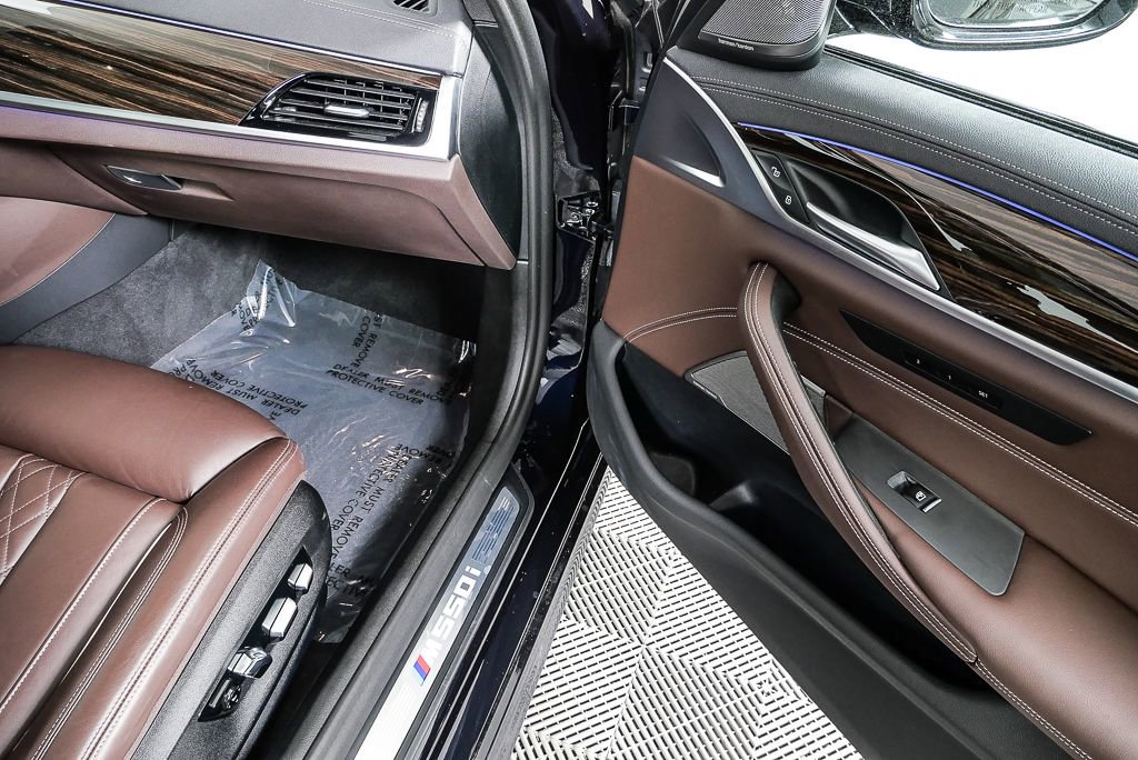 Used 2021 BMW M550i xDrive w/ Executive Package image 26