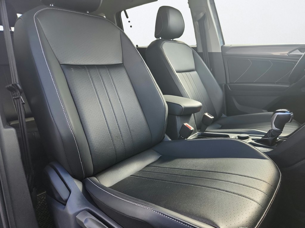 Certified 2024 Volkswagen Tiguan SE AWD/4WD image 24
