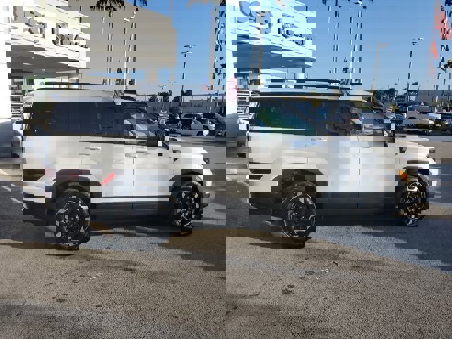 Used 2025 Hyundai Santa Fe SEL image 8