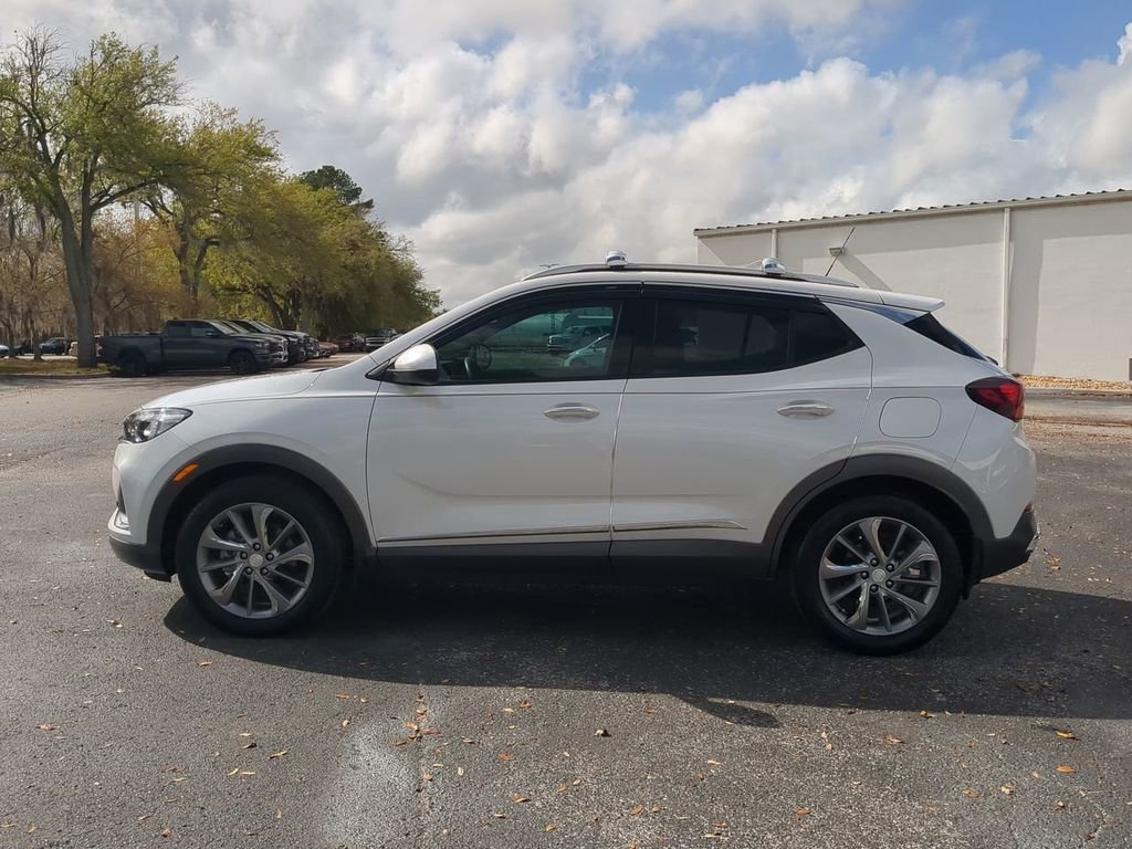Used 2023 Buick Encore GX Essence w/ Experience Buick Package image 7