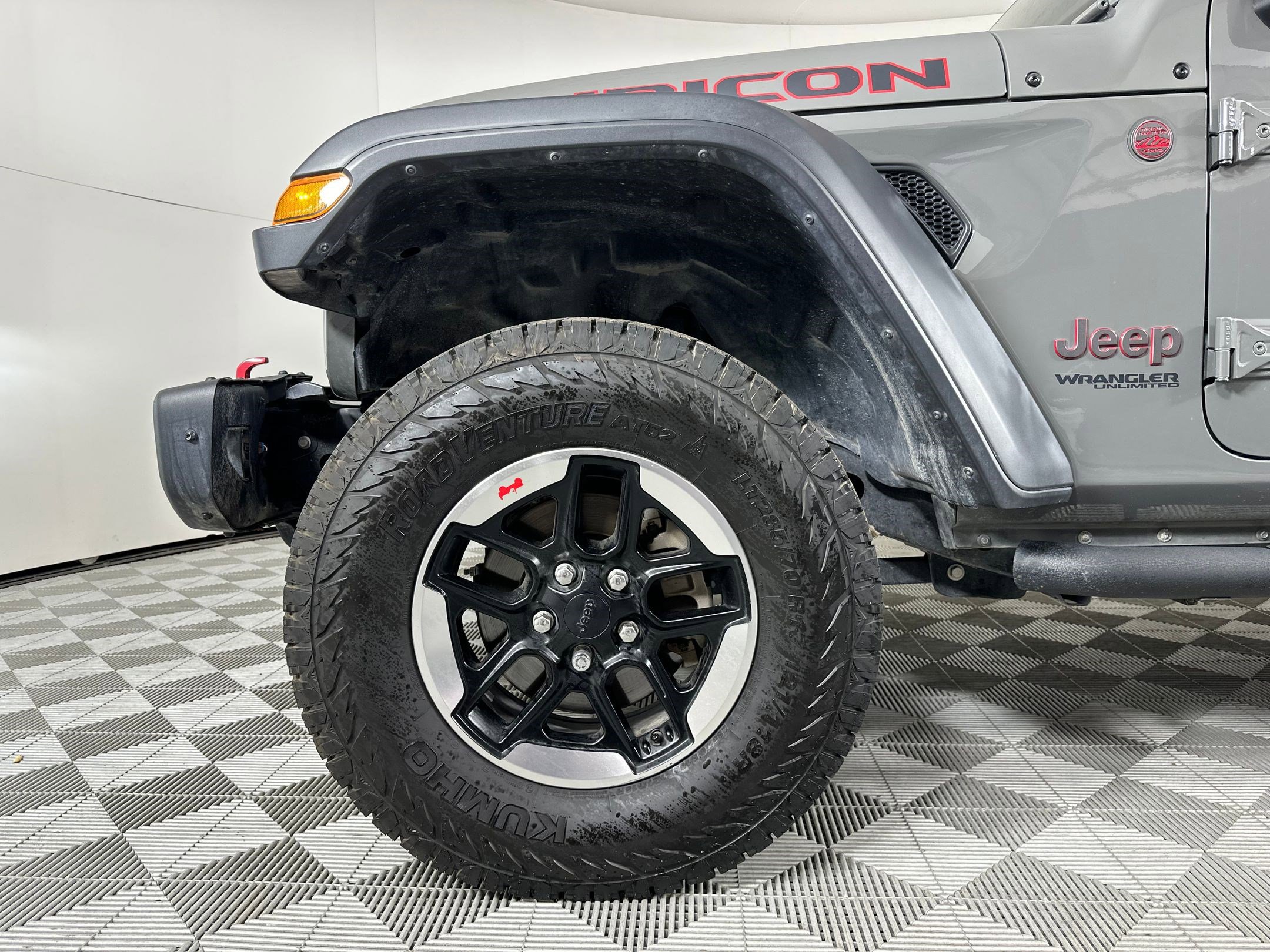Used 2020 Jeep Wrangler Unlimited Rubicon w/ Dual Top Group image 10