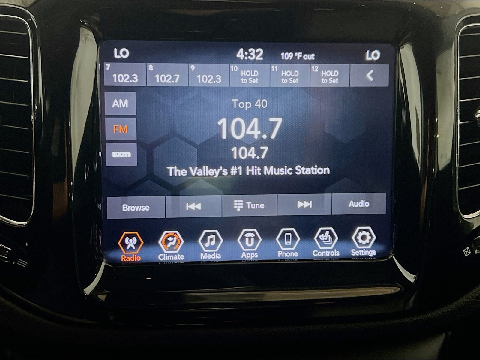 Used 2019 Jeep Compass Limited FWD image 10
