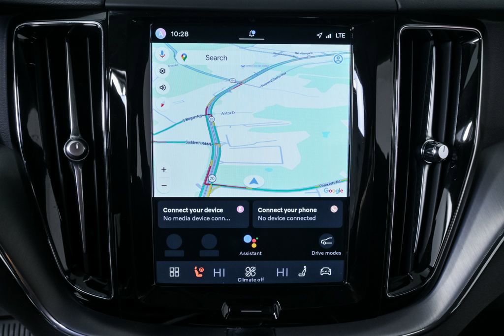 Certified 2024 Volvo XC60 B5 Core w/ Protection Package Premier AWD/4WD image 16