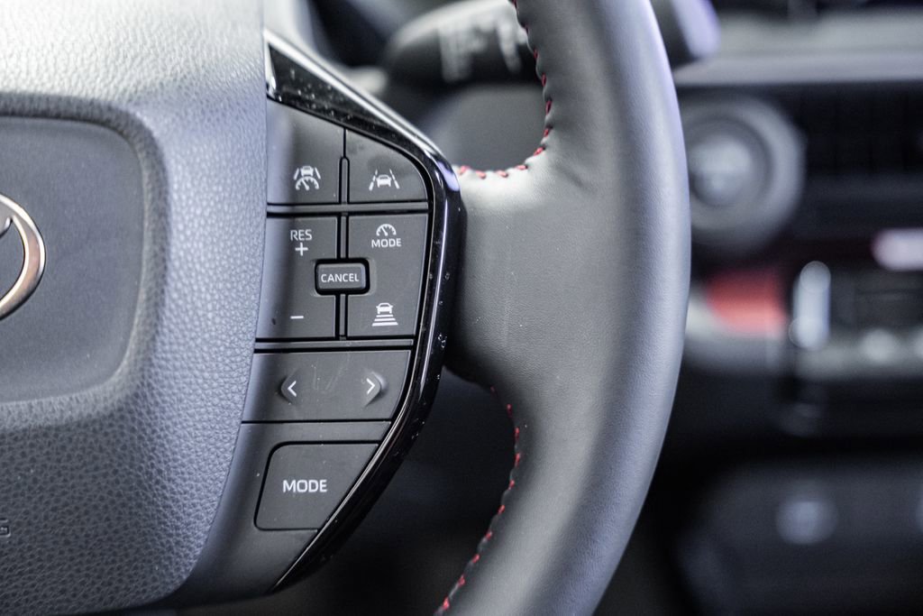 Used 2024 Toyota Prius Prime SE image 25