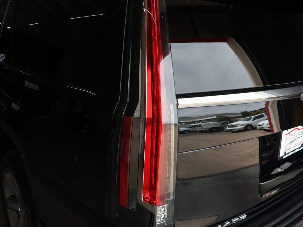 Used 2018 Cadillac Escalade ESV Luxury AWD/4WD image 35