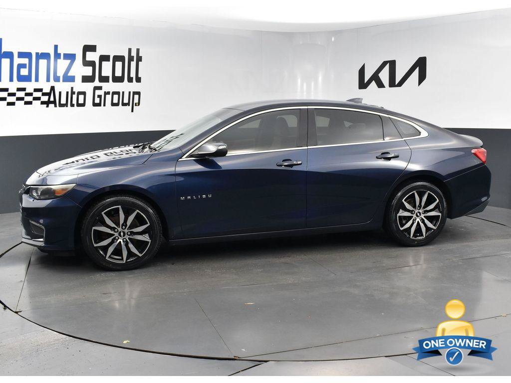 Used 2016 Chevrolet Malibu LT FWD image 2
