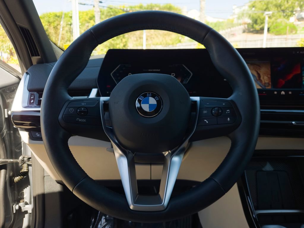 Used 2025 BMW X2 xDrive28i w/ Convenience Package image 15