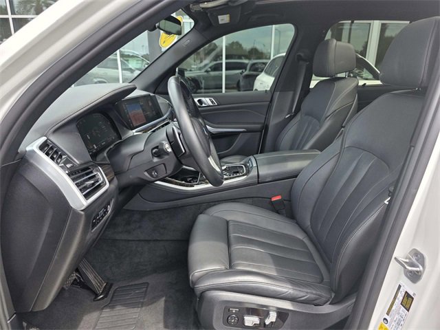 Used 2021 BMW X5 sDrive40i w/ Luxury Seating Package 2 image 11