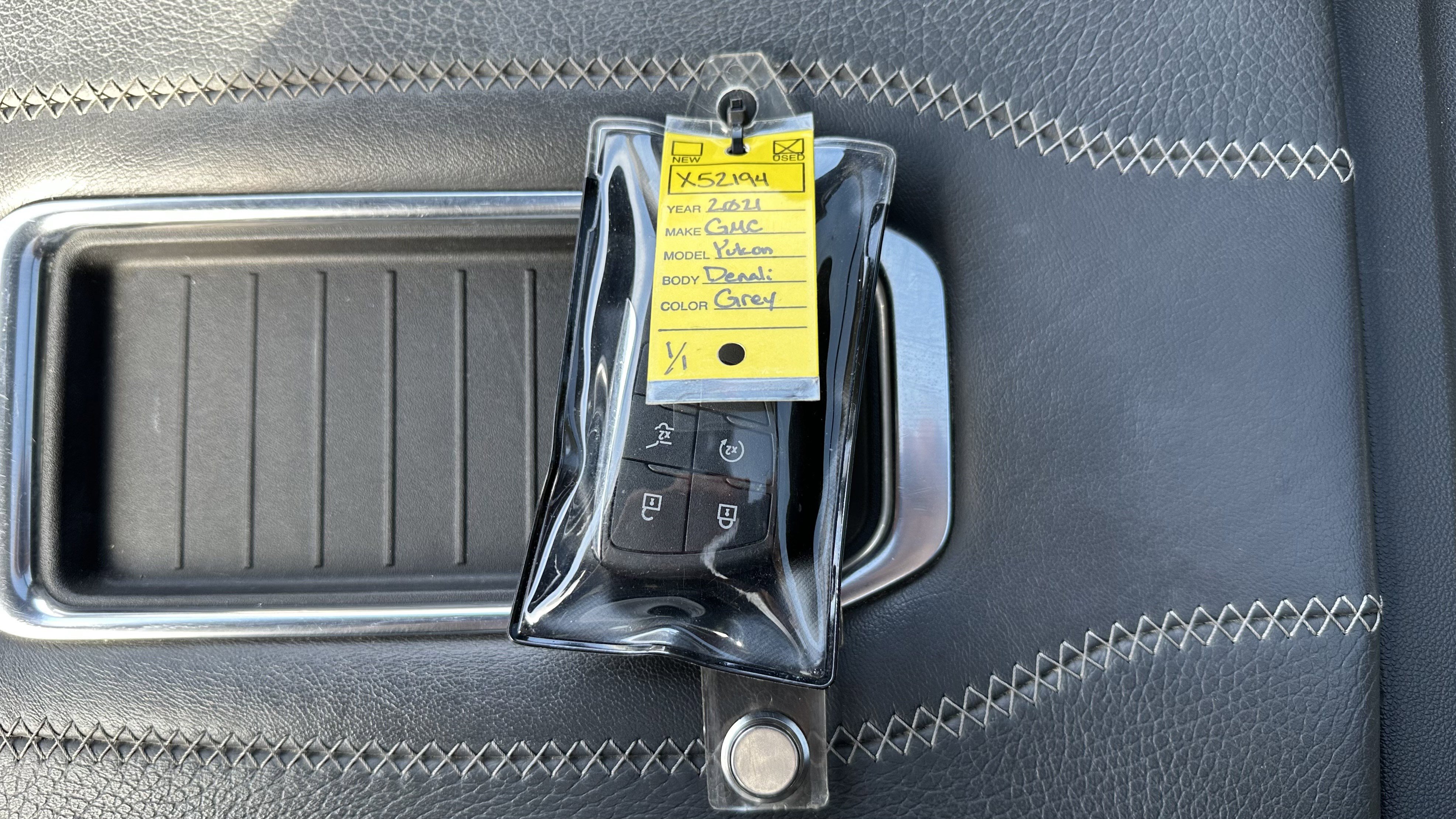 Used 2021 GMC Yukon Denali w/ Denali Premium Package image 37