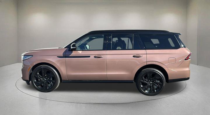 Used 2026 Lincoln Navigator Black Label AWD/4WD image 5