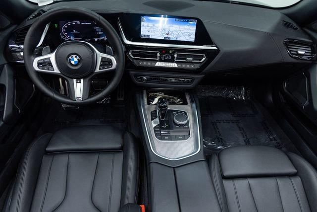 Used 2022 BMW Z4 M40i RWD image 19