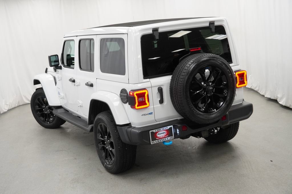Used 2023 Jeep Wrangler Unlimited Sahara w/ Cold Weather Group AWD/4WD image 12