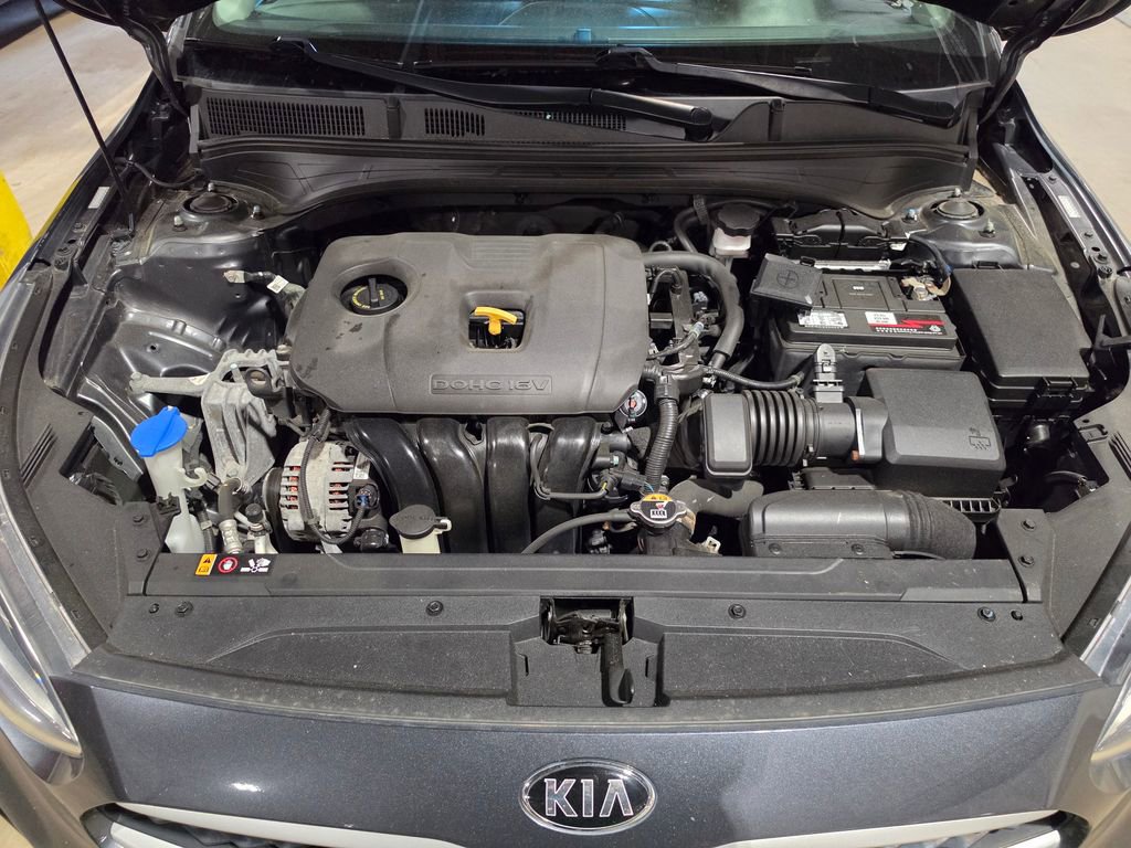 Used 2020 Kia Forte LXS FWD image 9