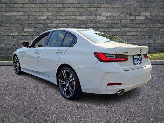 Used 2023 BMW 330i xDrive Sedan w/ Convenience Package AWD/4WD image 4