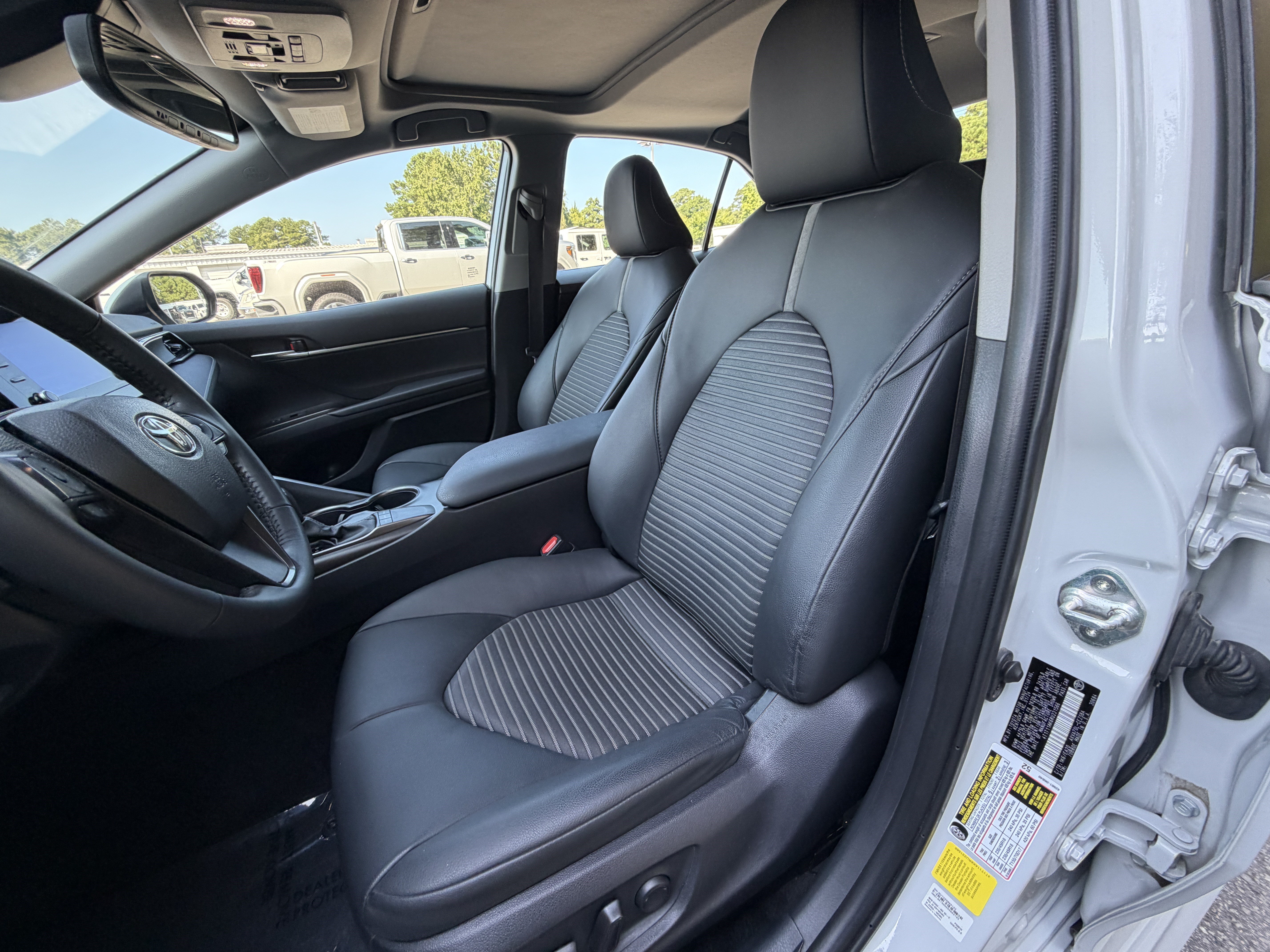 Used 2024 Toyota Camry SE w/ Convenience Package FWD image 14