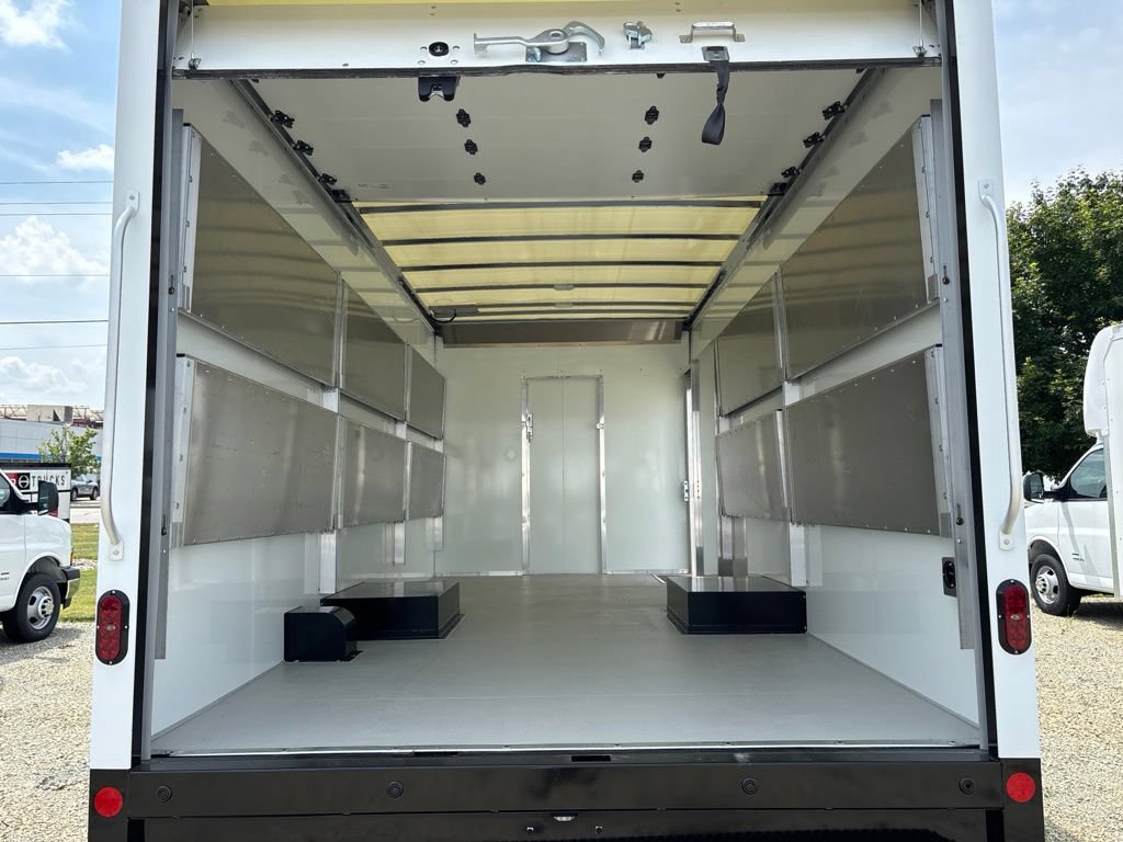 New 2026 Chevrolet Express 4500 w/ Power Convenience Package RWD image 5