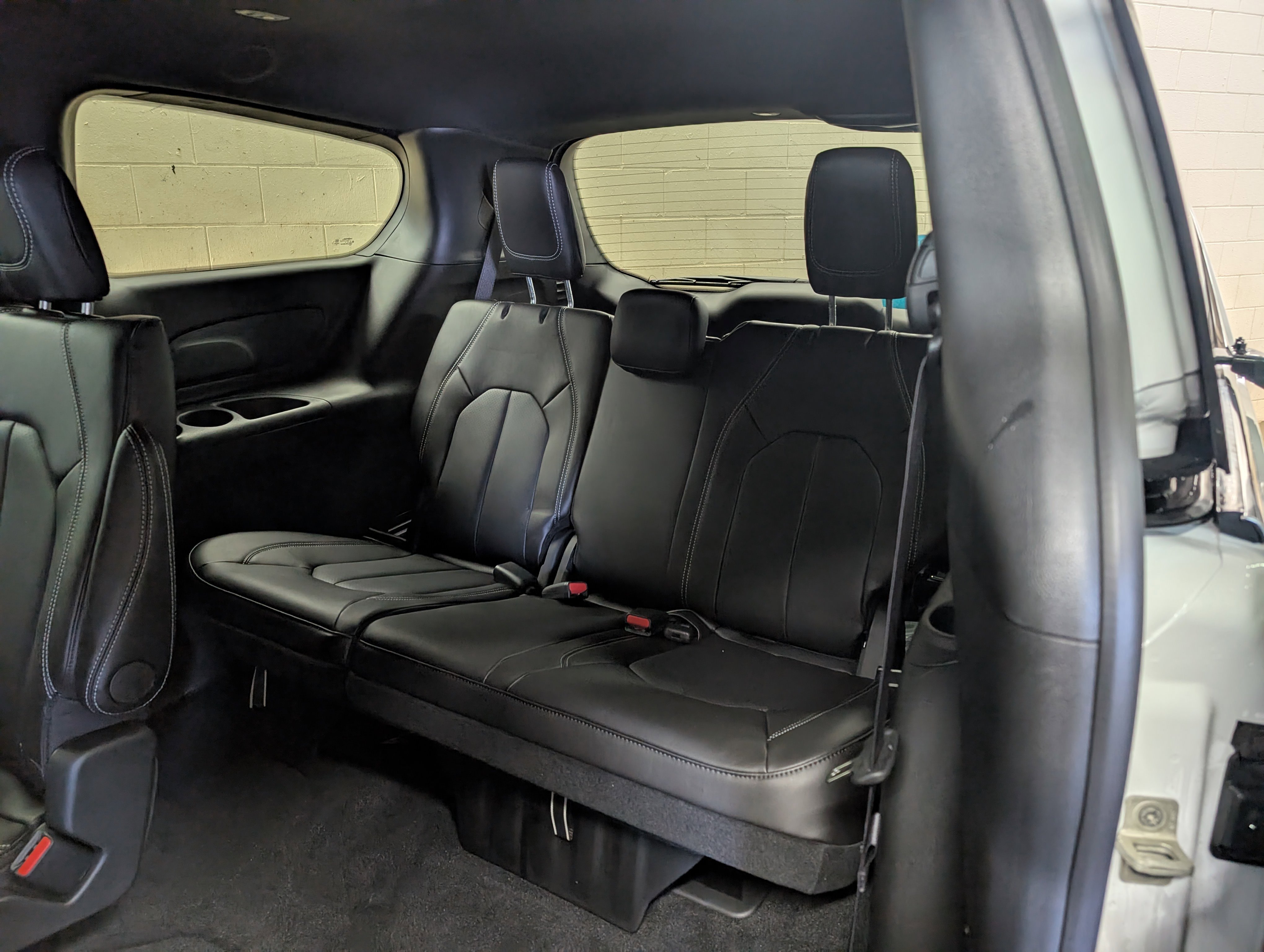 New 2026 Chrysler Pacifica Select image 11