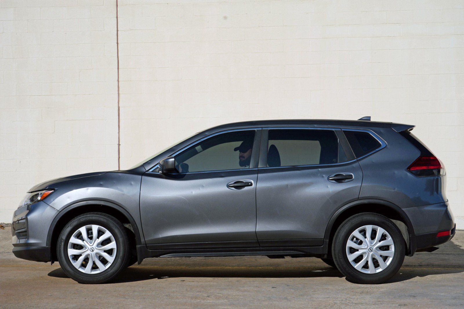Used 2017 Nissan Rogue S AWD/4WD image 8