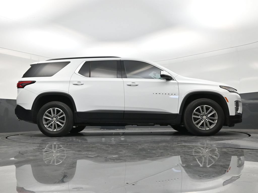 Used 2023 Chevrolet Traverse LT FWD image 25