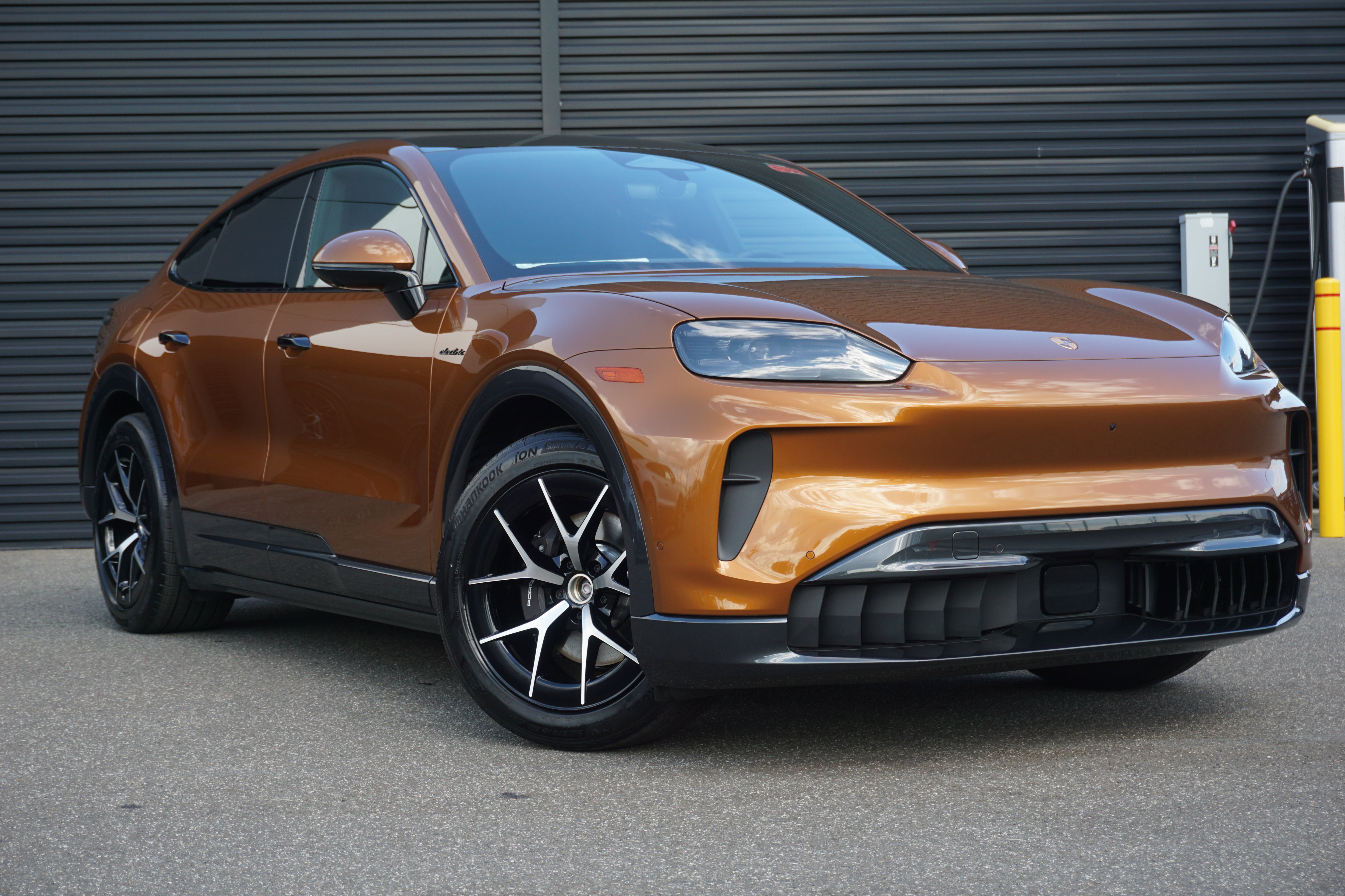 New 2026 Porsche Cayenne Electric Coupe AWD/4WD image 10