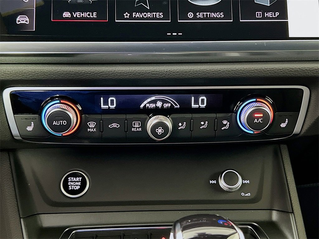 New 2025 Audi Q3 2.0T Premium image 17