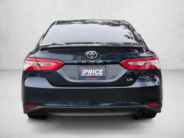Used 2018 Toyota Camry LE image 7