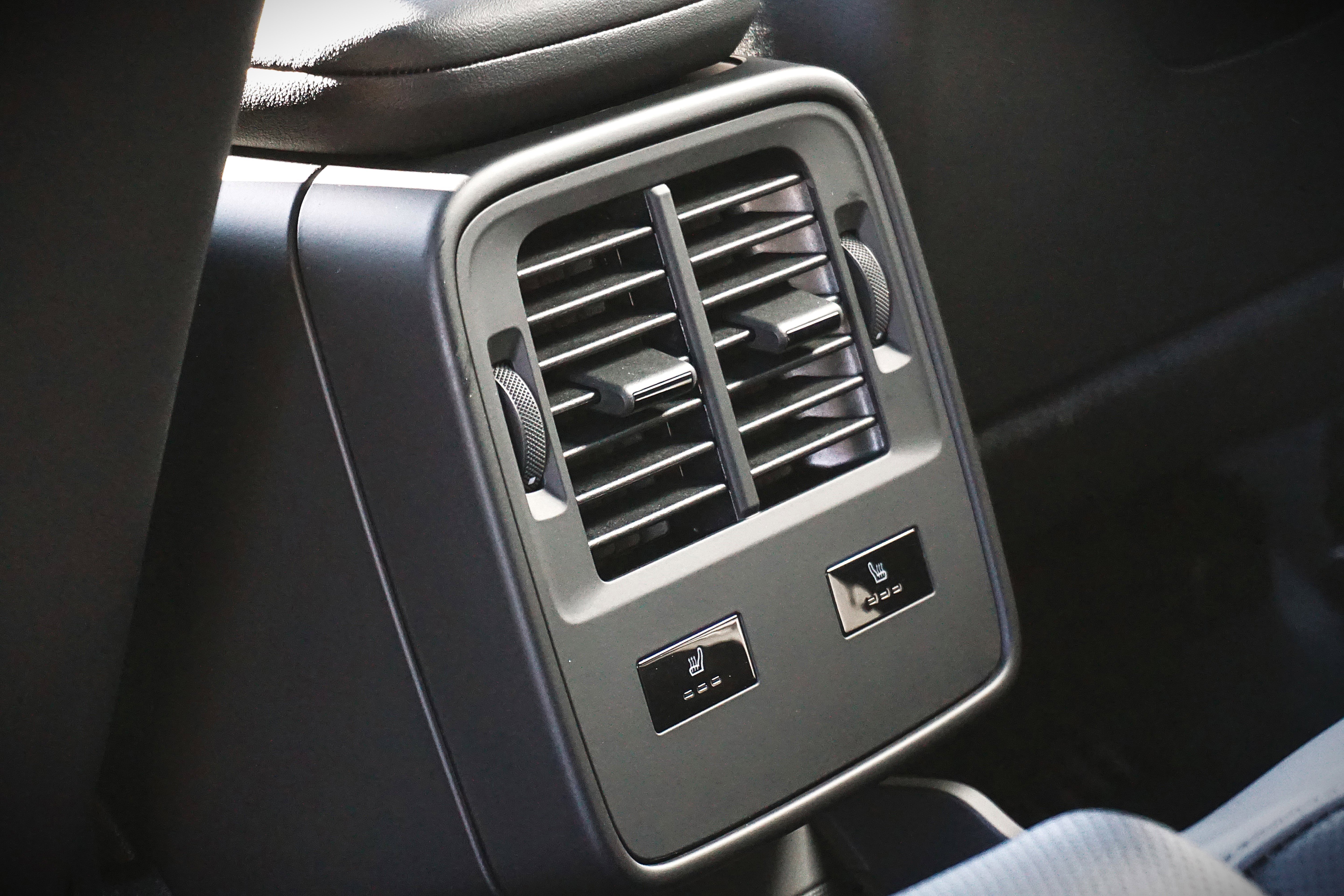New 2026 Porsche Taycan 4S AWD/4WD image 24