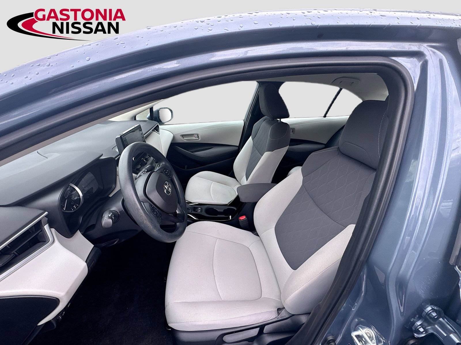 Used 2022 Toyota Corolla LE image 25