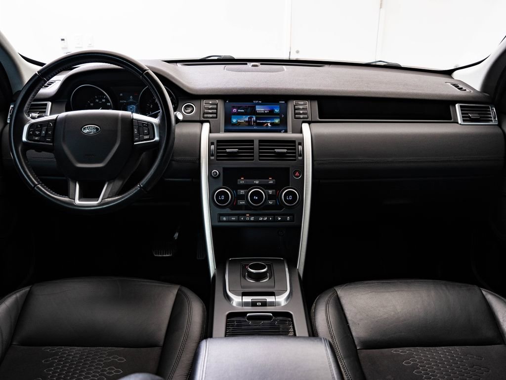 Used 2018 Land Rover Discovery Sport SE image 33