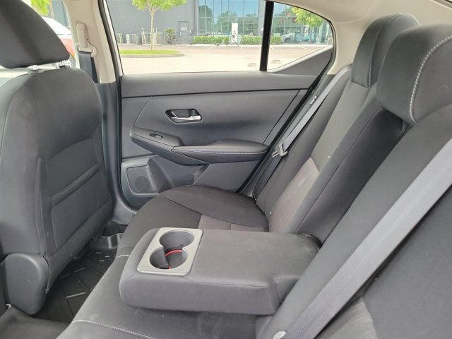 Certified 2022 Nissan Sentra SV FWD image 13