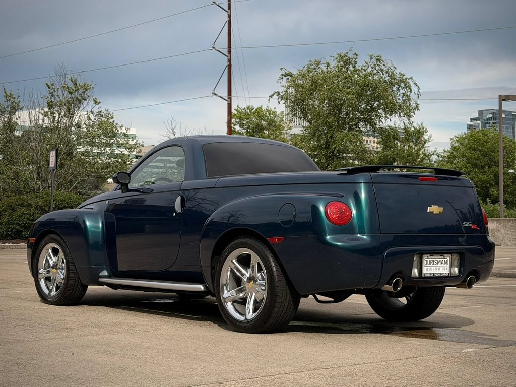 Used 2005 Chevrolet SSR w/ Preferred Equipment Group RWD image 12