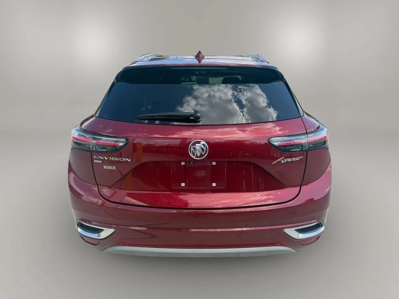 Used 2022 Buick Envision Avenir w/ Technology Package II AWD/4WD image 5