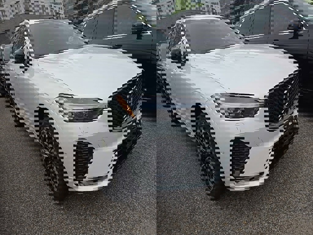 New 2026 Volvo XC60 B5 Plus w/ Protection Package Premier image 7