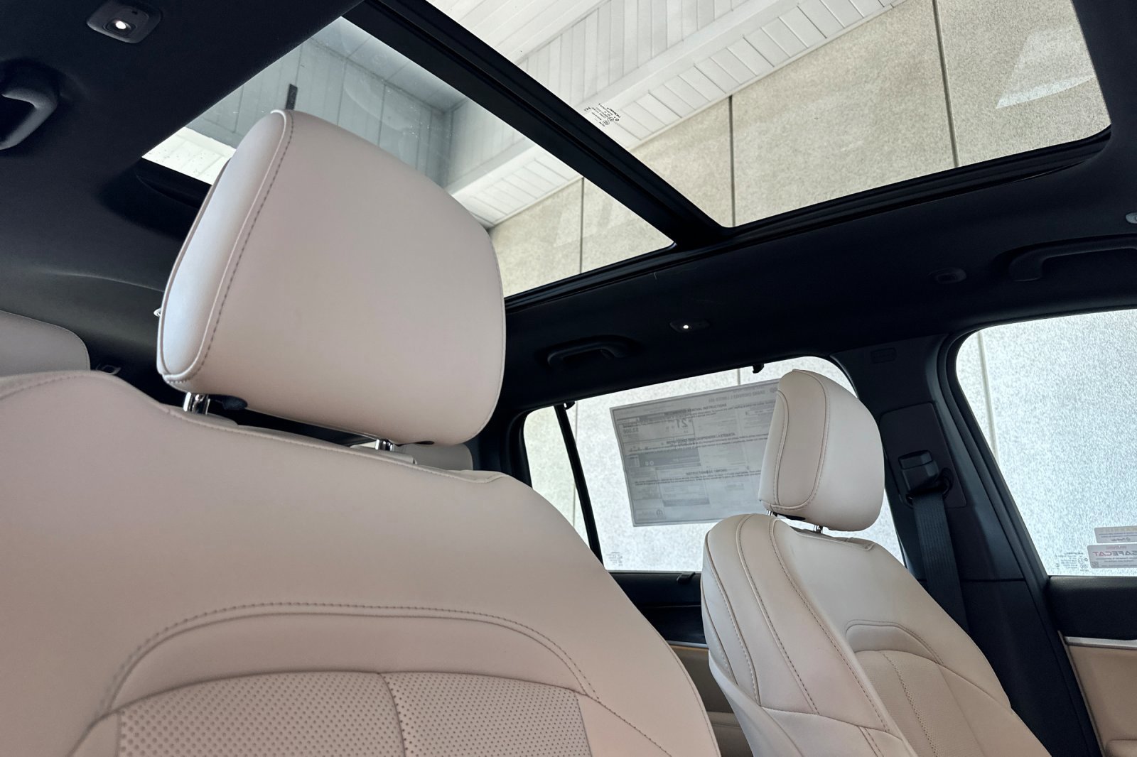 New 2025 Jeep Grand Cherokee L Limited w/ Luxury Tech Group II image 18